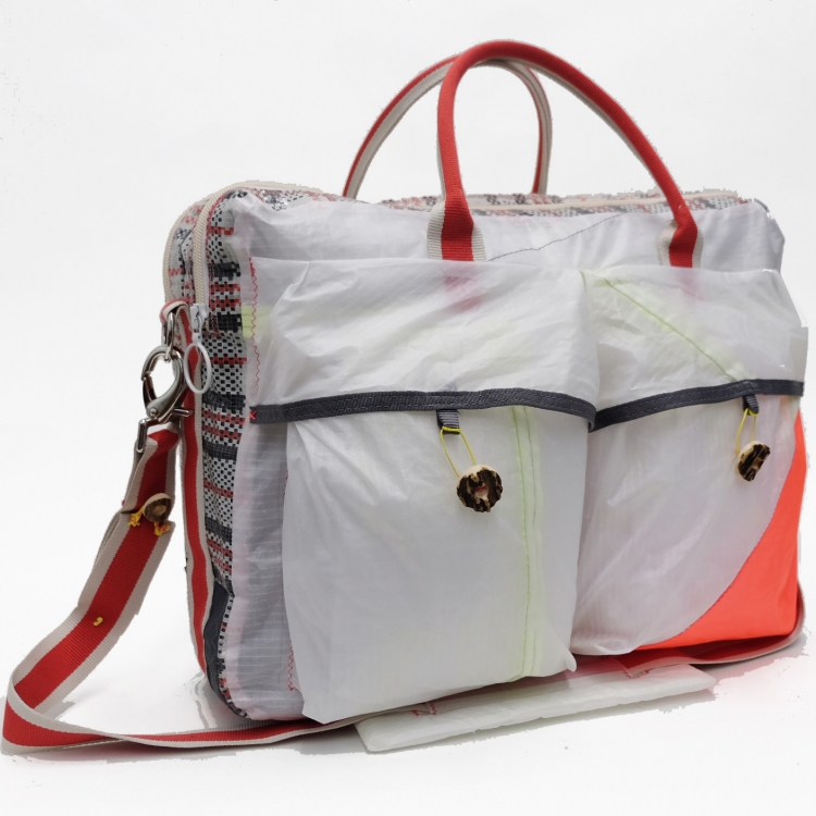 Laptoptasche aus Gleitschirmstoff