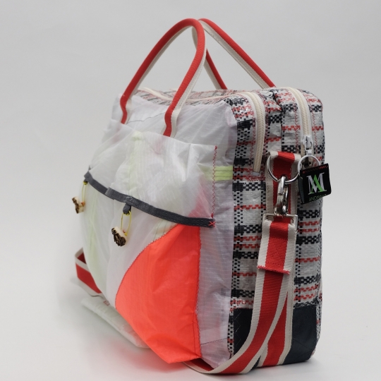 Laptoptasche aus Gleitschirmstoff